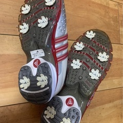 adidasゴルフシューズ（未使用）の画像