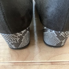 Adevivre22.5センチ4センチビールパンプス　ブラウンの画像