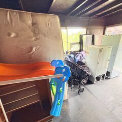 ✨無料で全部差し上げます✨ 冷蔵庫・洗濯機・マットレス・机・テーブル・ベビーカー・おもちゃ一式【横須賀中央駅・平屋戸建】の画像