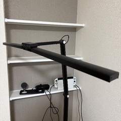 【取りに来れる方限定】デスクライトの画像