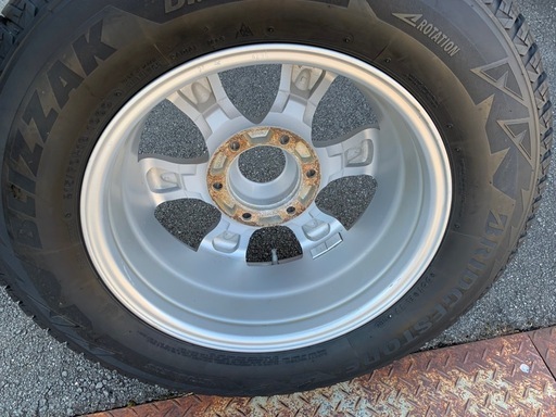 ※商談中　ハイエース　ハイラックス等に　アルミホイール付きスタッドレスタイヤ X-ICE ハイエース/レジアスエース等 新品スタッドレス ミシュラン