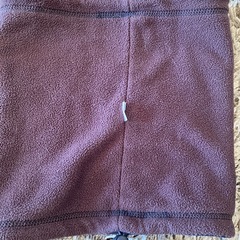 ビーニー2枚と帽子の画像