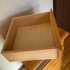 木製チェストの画像