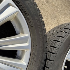 スタッドレスタイヤ　アルファードの画像