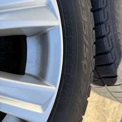 スタッドレスタイヤ　アルファードの画像