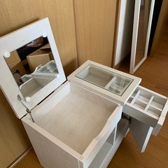 ドレッサー
の画像