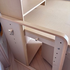 オカムラ学習机の画像