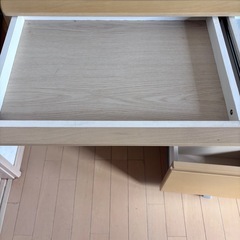 オカムラ学習机の画像