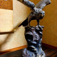 鷹 鷲 アンティーク 民芸品 工芸品 ワシ タカ 置物 オブジェ 現状保管品 詳細不明の画像