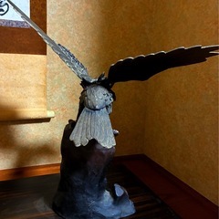 鷹 鷲 アンティーク 民芸品 工芸品 ワシ タカ 置物 オブジェ 現状保管品 詳細不明の画像
