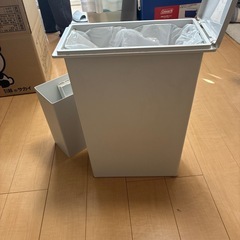 無印のゴミ箱2個セットの画像