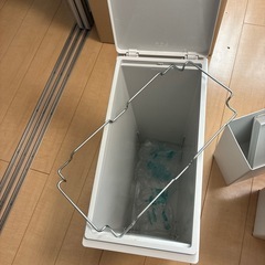 無印のゴミ箱2個セットの画像