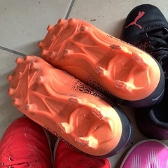 子供用フットサルシューズの画像