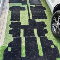 三菱デリカD5 フロアマット 7人乗りの画像