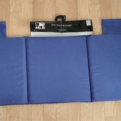 ドジャース　後部座席シート　ソファの画像