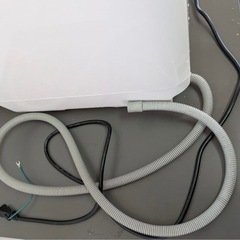 水道いらずのタンク式食器洗い乾燥機「ラクア」の画像