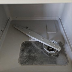 水道いらずのタンク式食器洗い乾燥機「ラクア」の画像