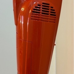 マキタ　コードレスクリーナー　スタンド、紙パック付の画像