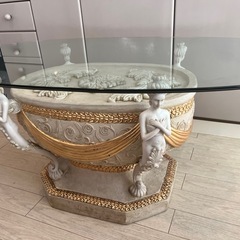 アンティーク　ヨーロピアン　センターテーブルの画像