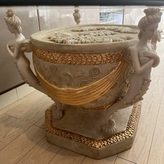 アンティーク　ヨーロピアン　センターテーブルの画像