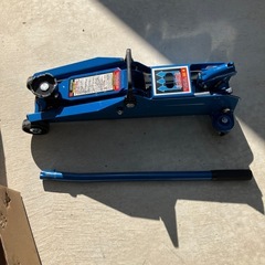 【十字レンチ付けます！】油圧式フロアジャッキ（エマーソン EM-516C）の画像