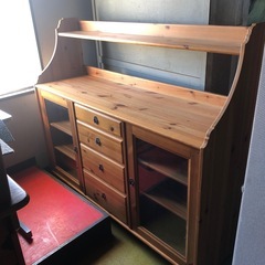 IKEA サイドボード　カップボードの画像