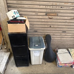 　　ゴミ箱、ゲーム機などの画像