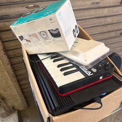 　　ゴミ箱、ゲーム機などの画像