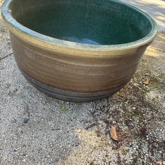 受け渡し決まりました 睡蓮鉢　陶器　差し上げますの画像