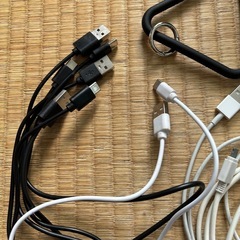 充電ケーブルなどなどの画像