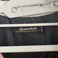 【美品】TaylorMade ゴルフ用ウィンドブレーカー 冬用 Mサイズの画像