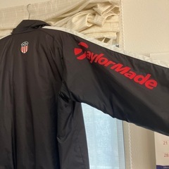 【美品】TaylorMade ゴルフ用ウィンドブレーカー 冬用 Mサイズの画像