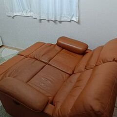 引取りのみ！ニトリ 本革厚革 電動リクライニングソファ 二人掛けの画像