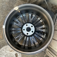 ヤリスクロス　18インチ純正アルミホイール　一本分の画像
