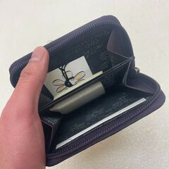 COCCO FIORE スピッツォ ウォレット 9170170 コッコフィオーレ パープル 財布 折り財布 クロコ型押し エナメル (E3779skaYM)の画像