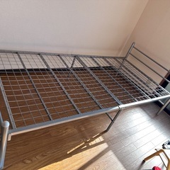 ベットフレームシングルの画像