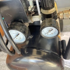 オイルフリー エアーコンプレッサー早い者勝ちです！の画像