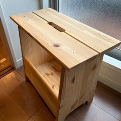 IKEA ペルヨハン　スツール 椅子 収納　サイドテーブルの画像