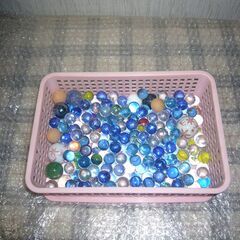 ビー玉　サイズいろいろの画像
