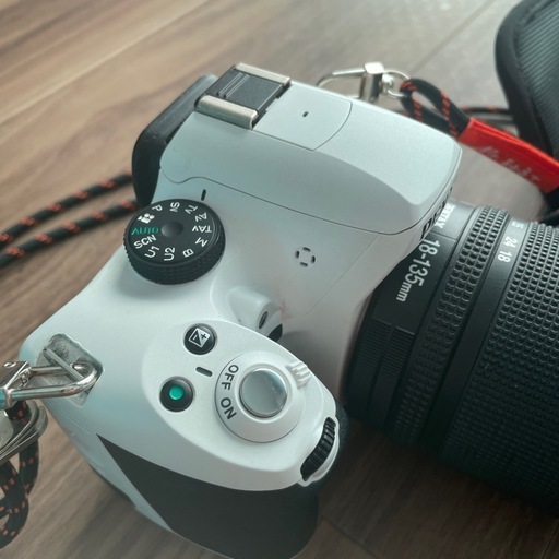 PENTAX K-50 デジタル一眼レフ レンズ付き 防塵防滴 初心者向け（ホワイト）値下げしました