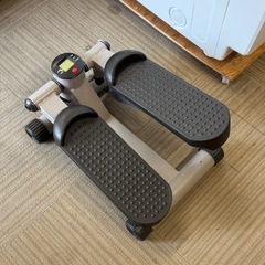 【お買い得‼️】WMフィットネス ミニステッパー 液晶メーター付き ステップ運動 トレーニング エクササイズ フィットネス ダイエットの画像