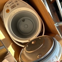 電気ポットの画像