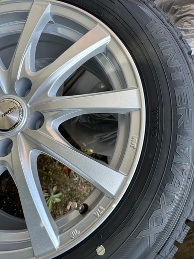 【最終値下げ!!】ダンロップスタッドレスアルミセット215/60R17