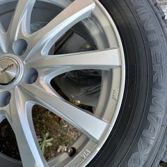 【最終値下げ!!】ダンロップスタッドレスアルミセット215/60R17の画像