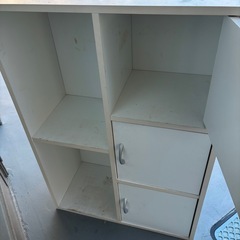 【ジャンク品】白い棚(下駄箱などに)の画像