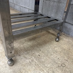 ステンレス　調理台サーバなど　幅43cm 高さ90cmの画像