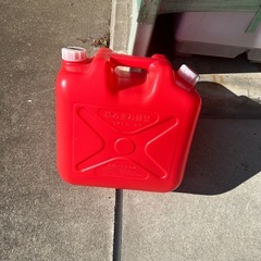 新品の灯油缶の画像