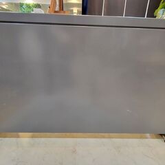 業務用ワークテーブル／配線ダクト付き／しっかりした作業台の画像