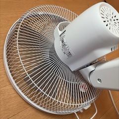 山善 壁掛け扇風機の画像