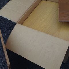 『使い道あるかな🤔🤔🤔以下、参考用途』フローリングの板材『３０センチ角』約２５枚の画像